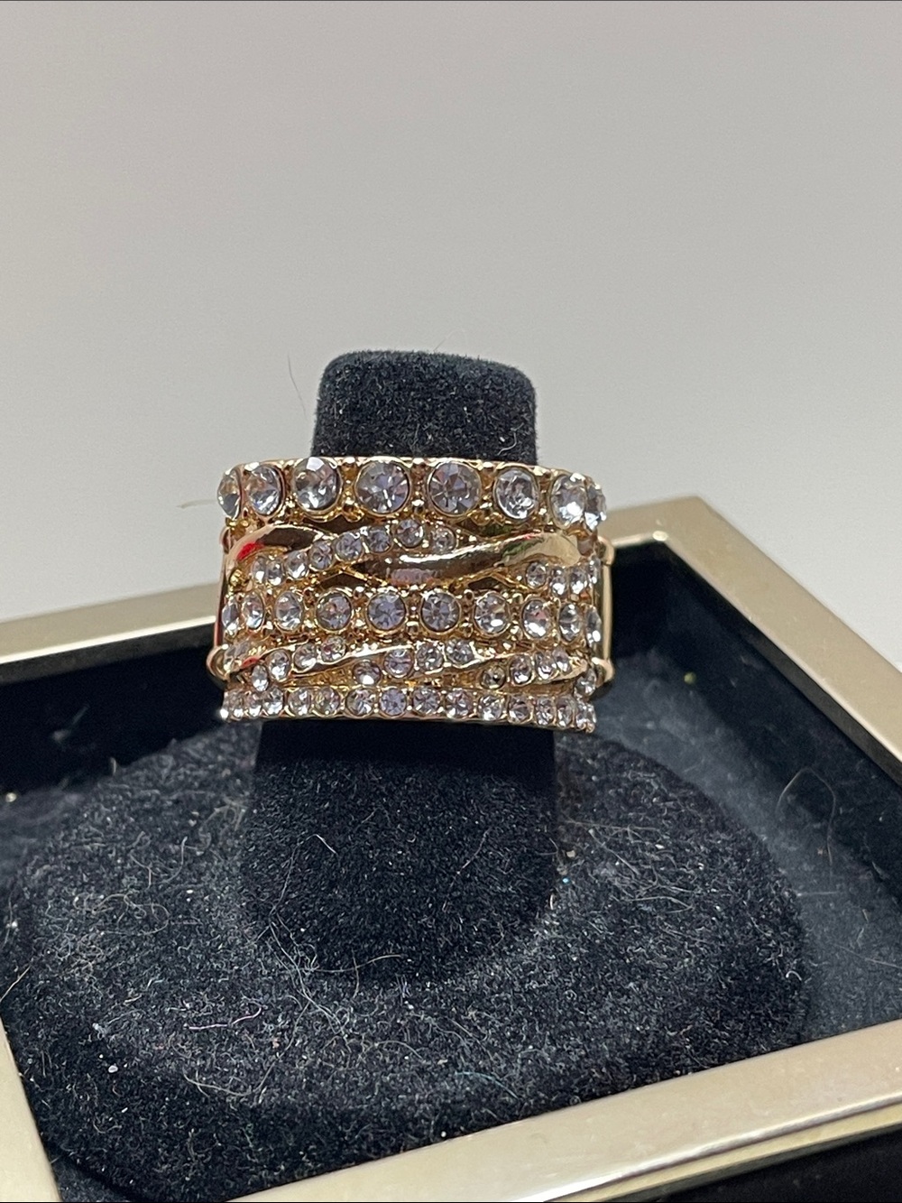 paparazzi Gold with rhinestones Ring